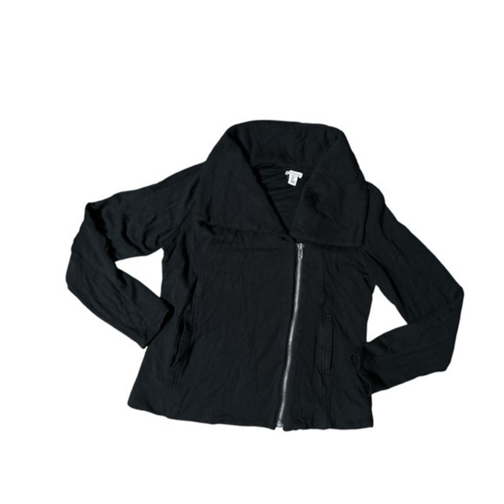 Mercer & Madison, size Large, super soft black jacket full zip with 1 pocket
